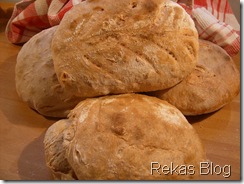 Rekas Sauerteigbrot für den World Bread Day 16 10 09 (1)